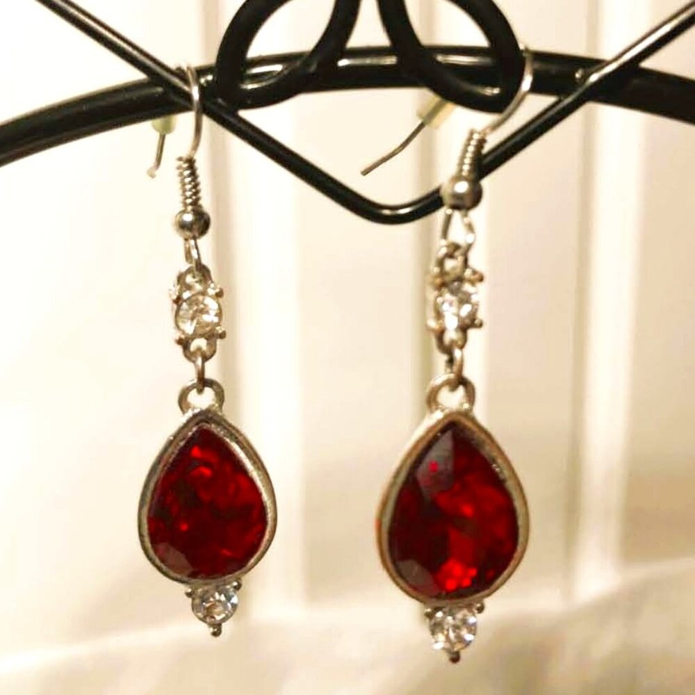 VINTAGE FAUX RUBY AND DIAMOND TEARDROP DANGLE EARRINGS